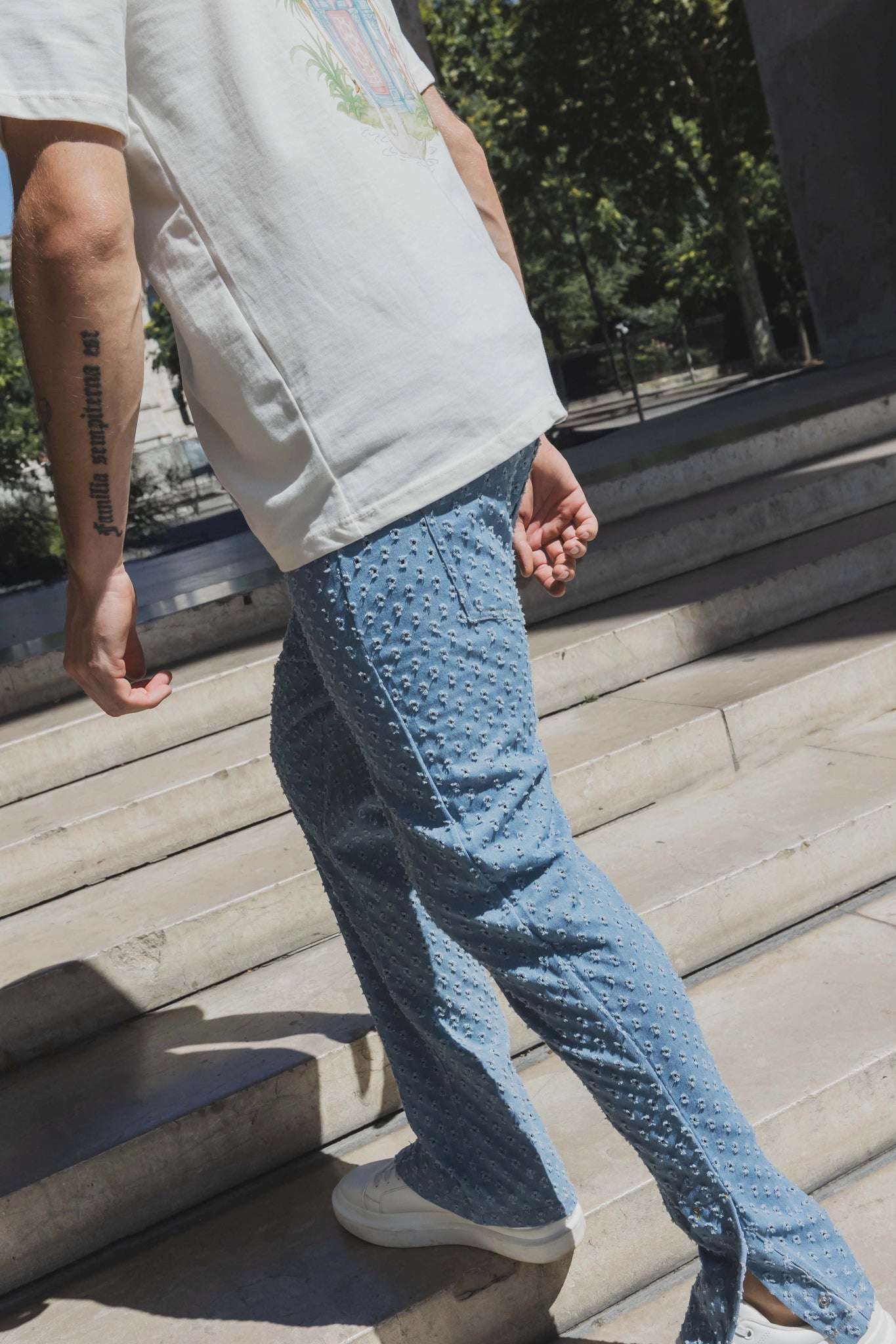 Wijde jeans met gatenpatroon - Afbeelding 3