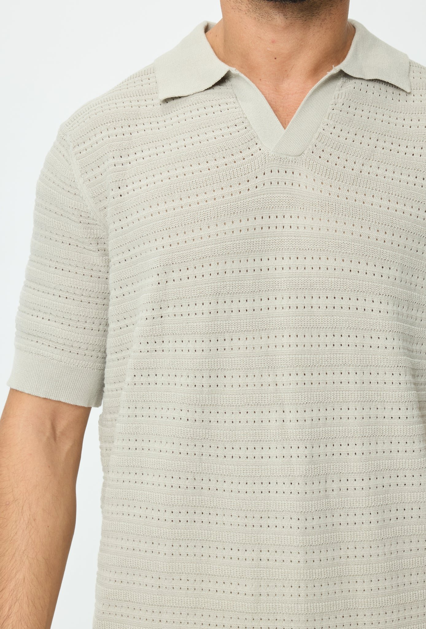 Basic poloshirt met open kraag en manchetten - Afbeelding 4