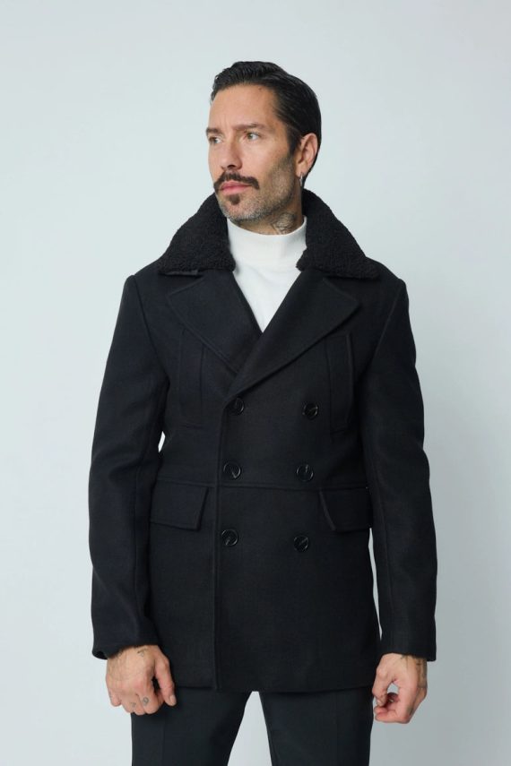 Lange jas met knopen