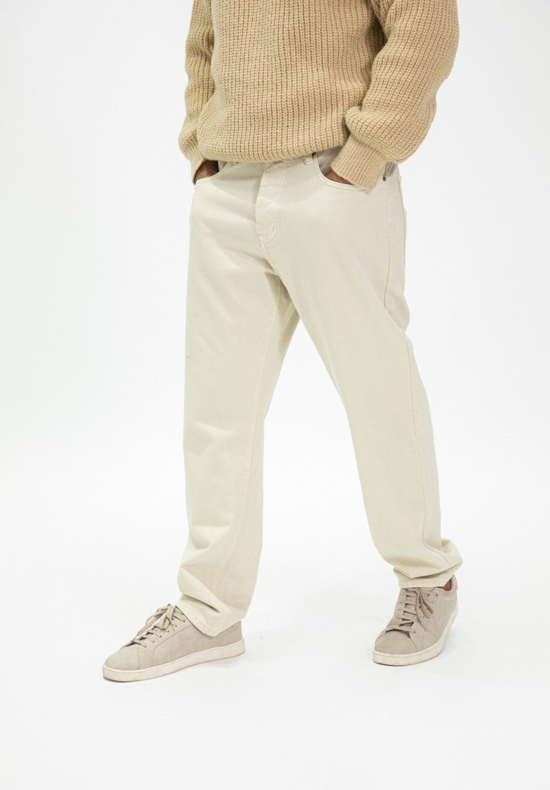 Effen rechte jeans met twee zijzakken