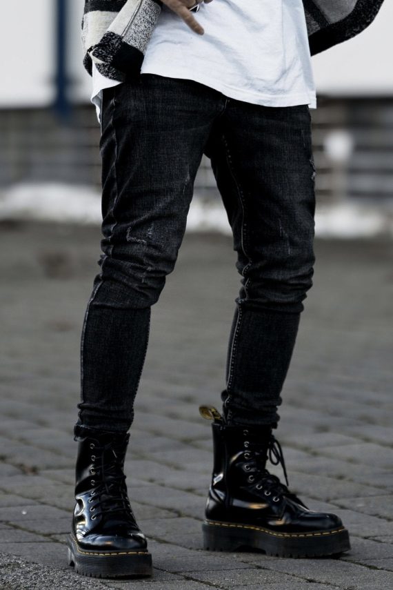 Slim, slightly stretch jeans