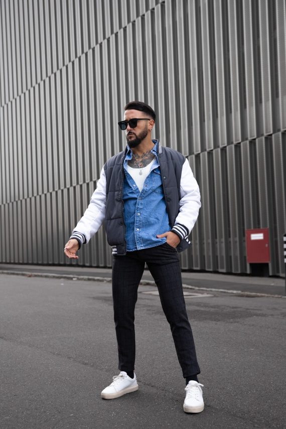 Klassieke geruite chinobroek